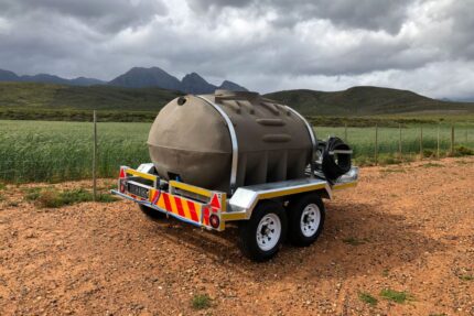 New-Trend-BlinkSleepwa-Water-Tank-Trailer-1024x683